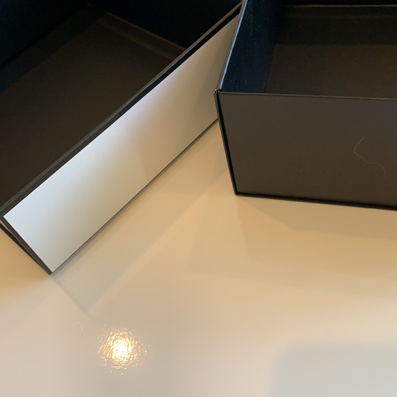 CHANEL empty gift box - Picture 6 of 9